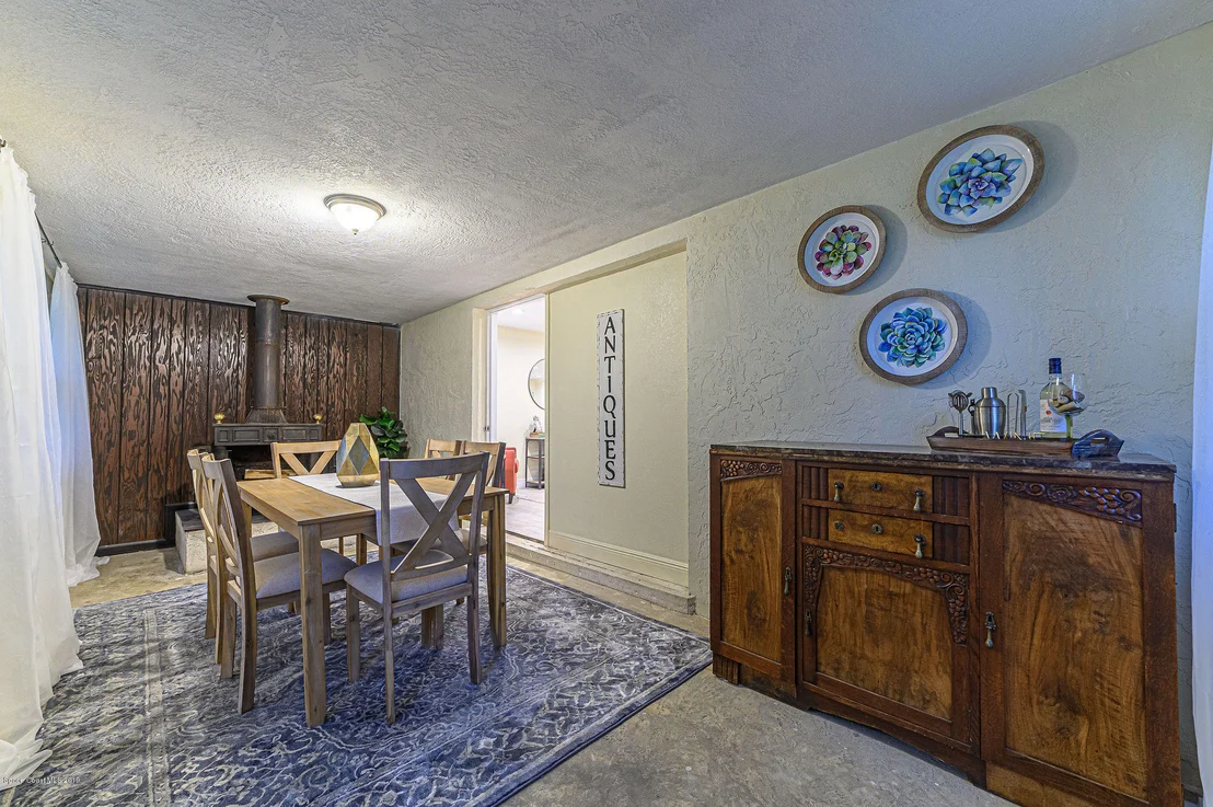 Photo of 3905 Lake Washington Road