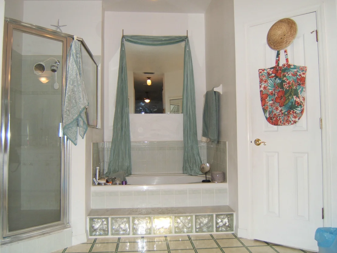 Photo of 7235 Carillon Avenue