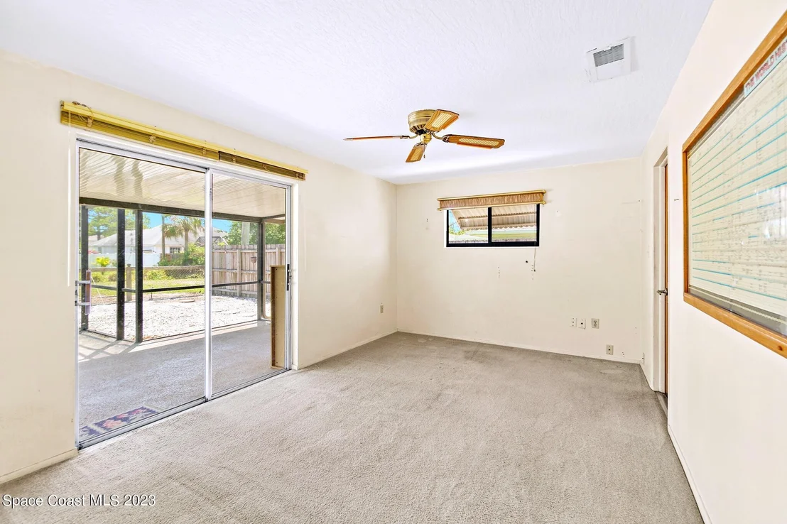Photo of 899 Jefferson Road