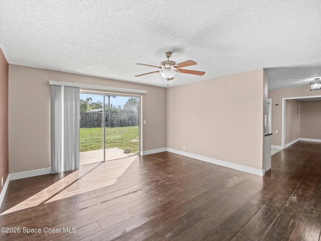 Photo of 956 Beechfern Lane