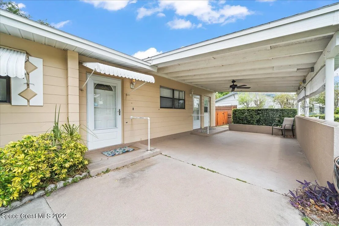 Photo of 926 Glenmore Circle