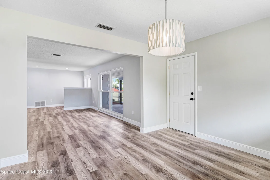 Photo of 950 Waialae Circle NE