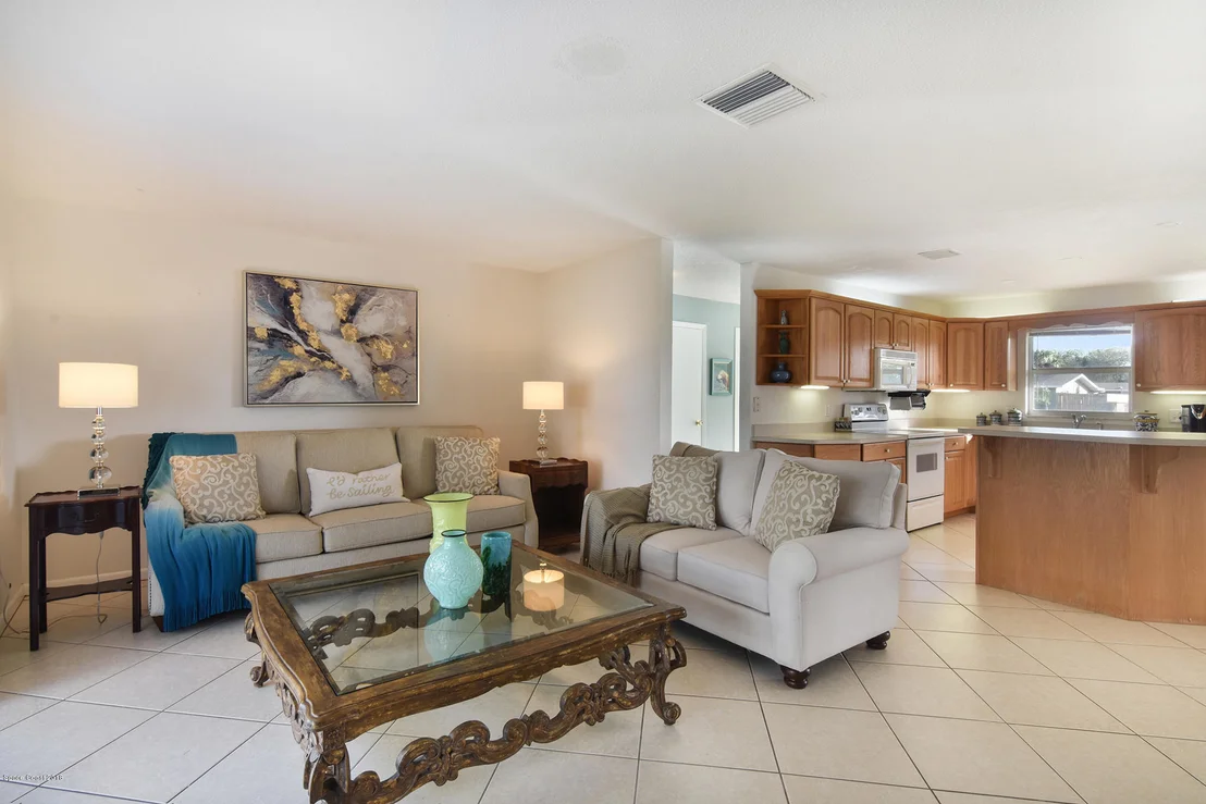 Photo of 385 Formosa Drive