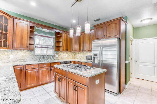 Photo of 2241 Royal Oaks Drive