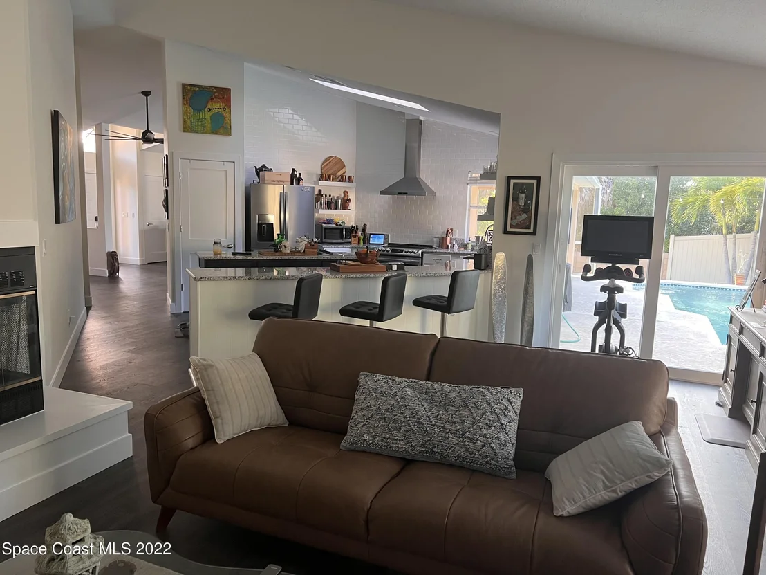 Photo of 460 Bay Point Drive