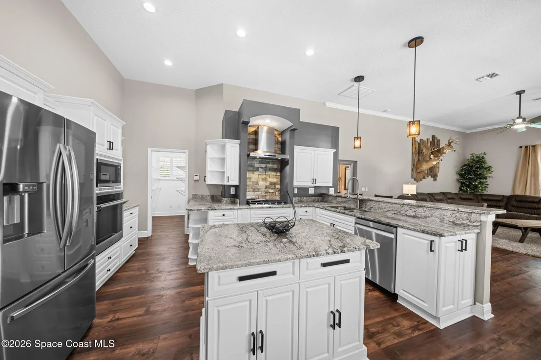 Photo of 842 Thrasher Drive
