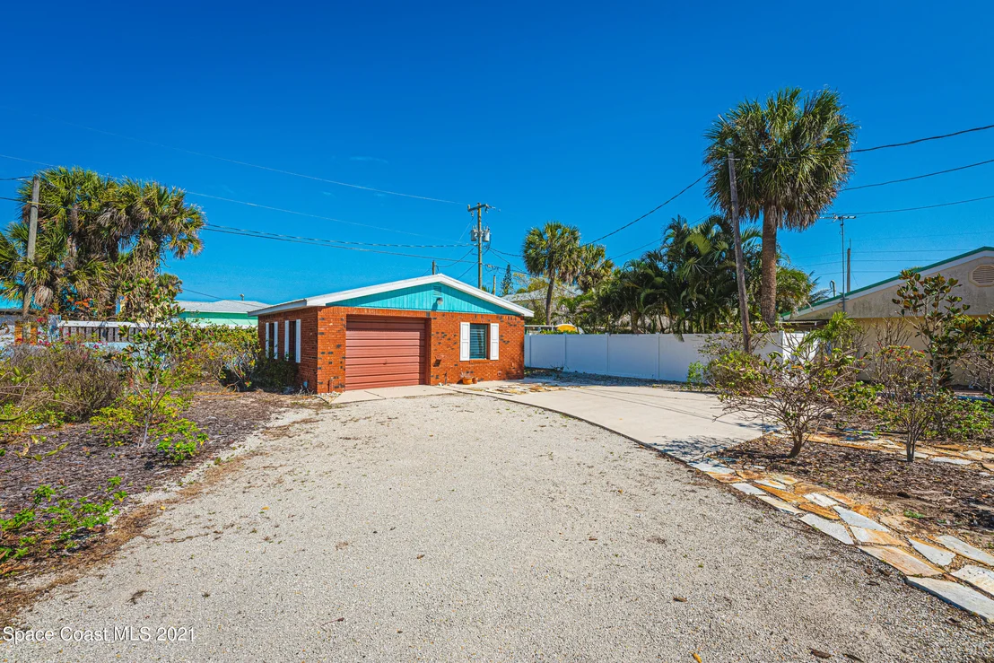 Photo of 210 1st Avenue