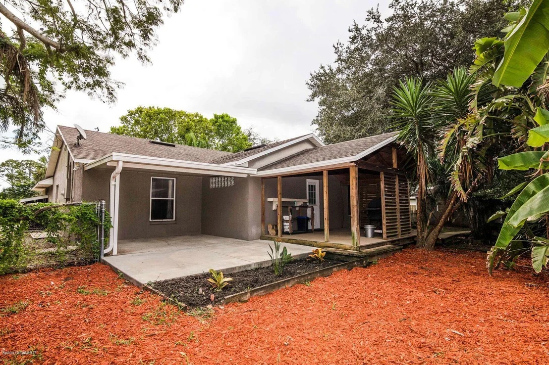 Photo of 327 Ash Street