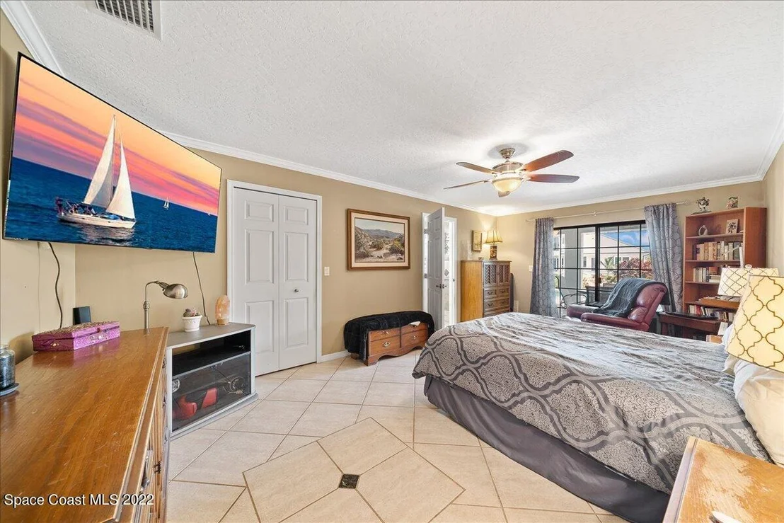 Photo of 655 Jackson Court