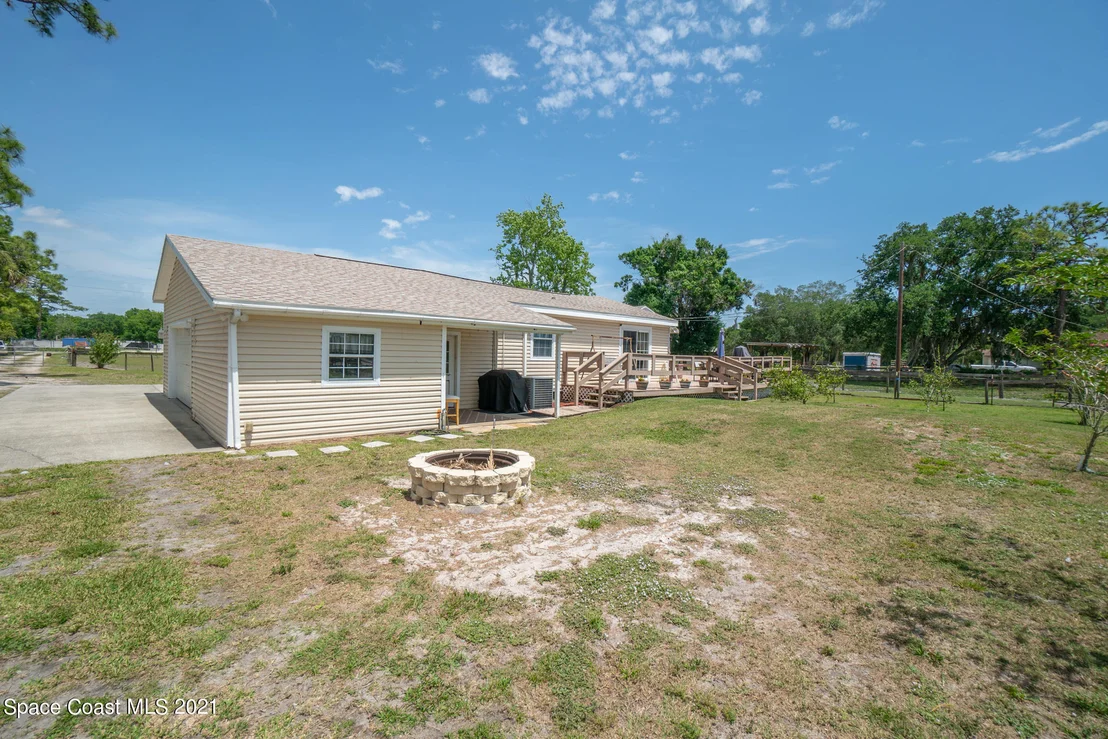 Photo of 3635 Hield Road