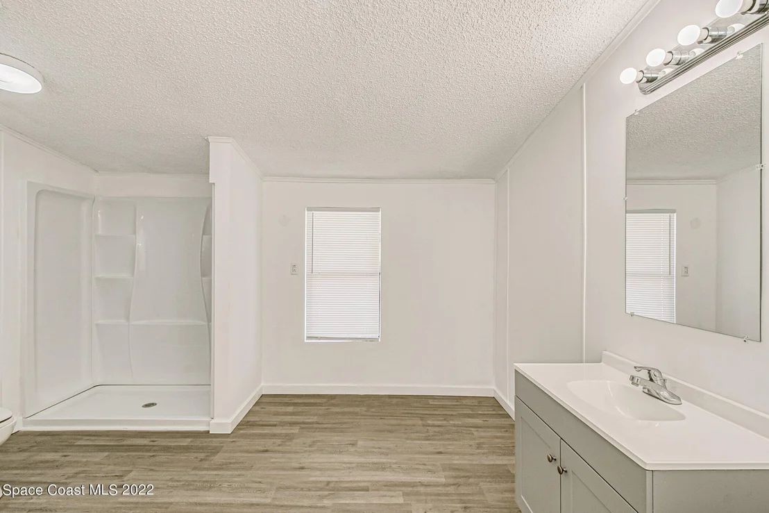 Photo of 1175 Luther Drive