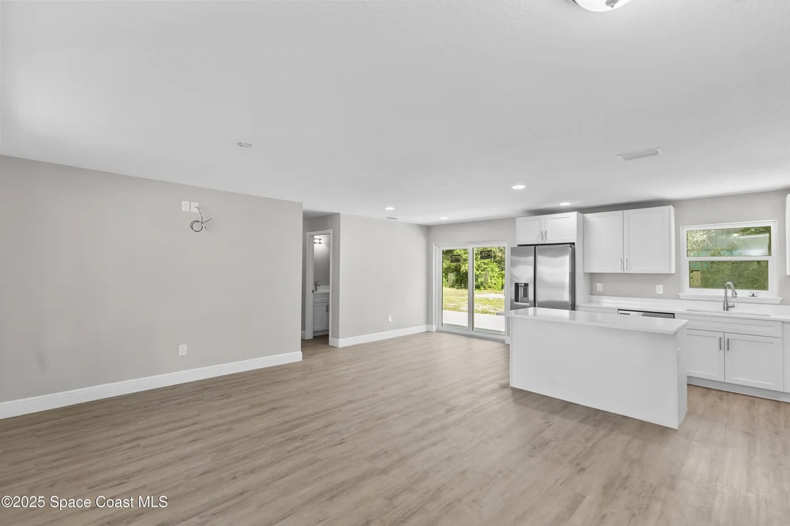 Photo of 2111 Otterbein Avenue