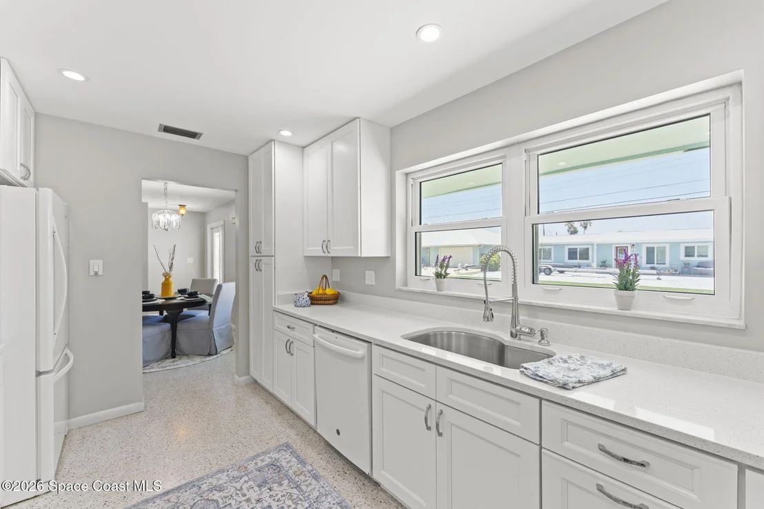 Photo of 465 Cardinal Drive