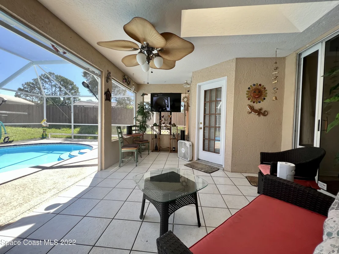 Photo of 6553 Cedar Avenue