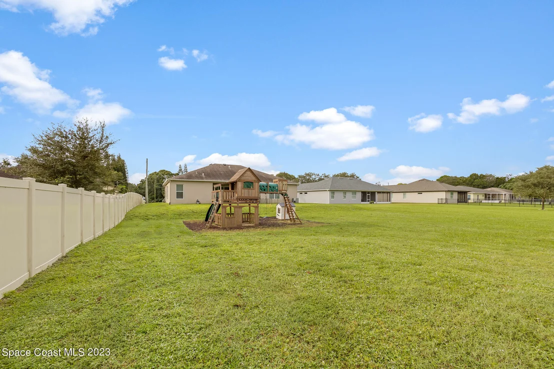Photo of 1840 Trimble Road