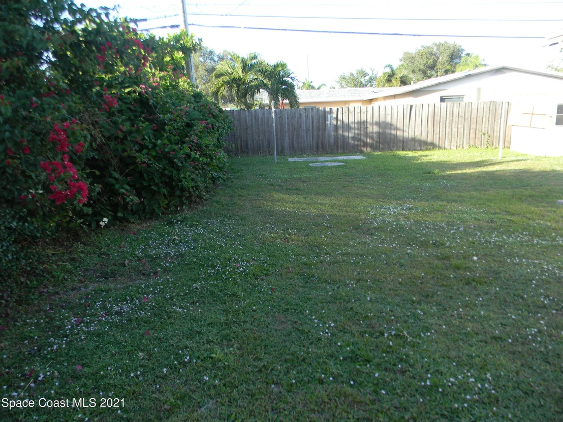 Photo of 2132 Lakeview Drive