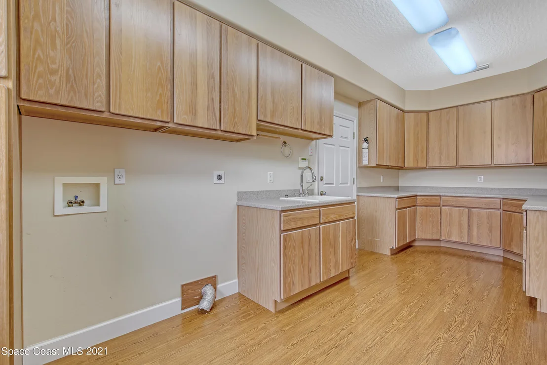 Photo of 457 Cardinal Drive