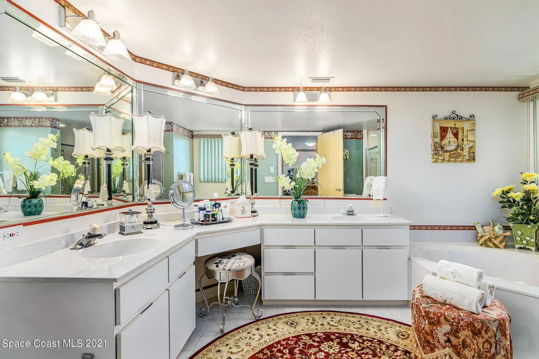 Photo of Unit 607 at 3400 Ocean Beach Boulevard