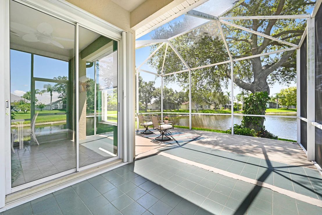 Photo of 2299 Addington Circle
