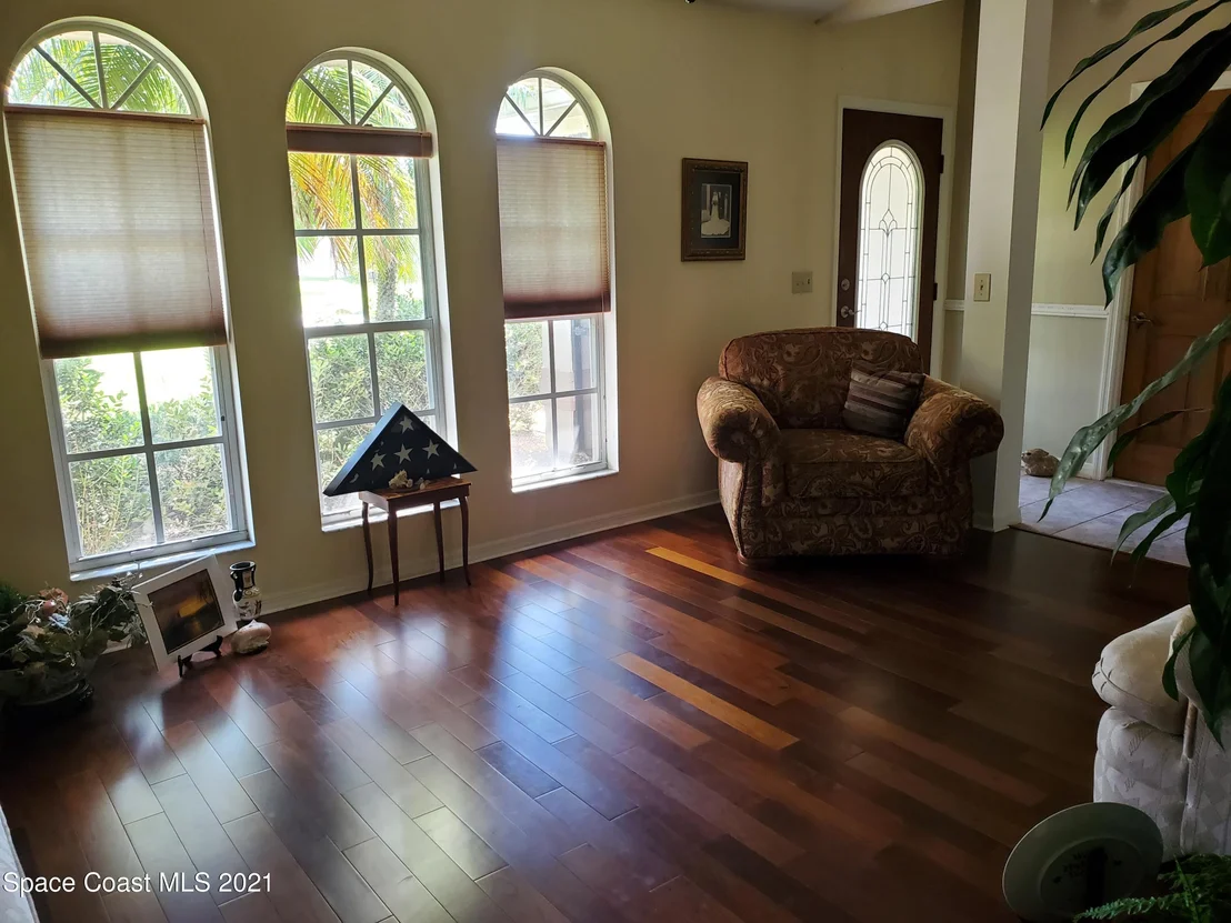 Photo of 1476 California Drive