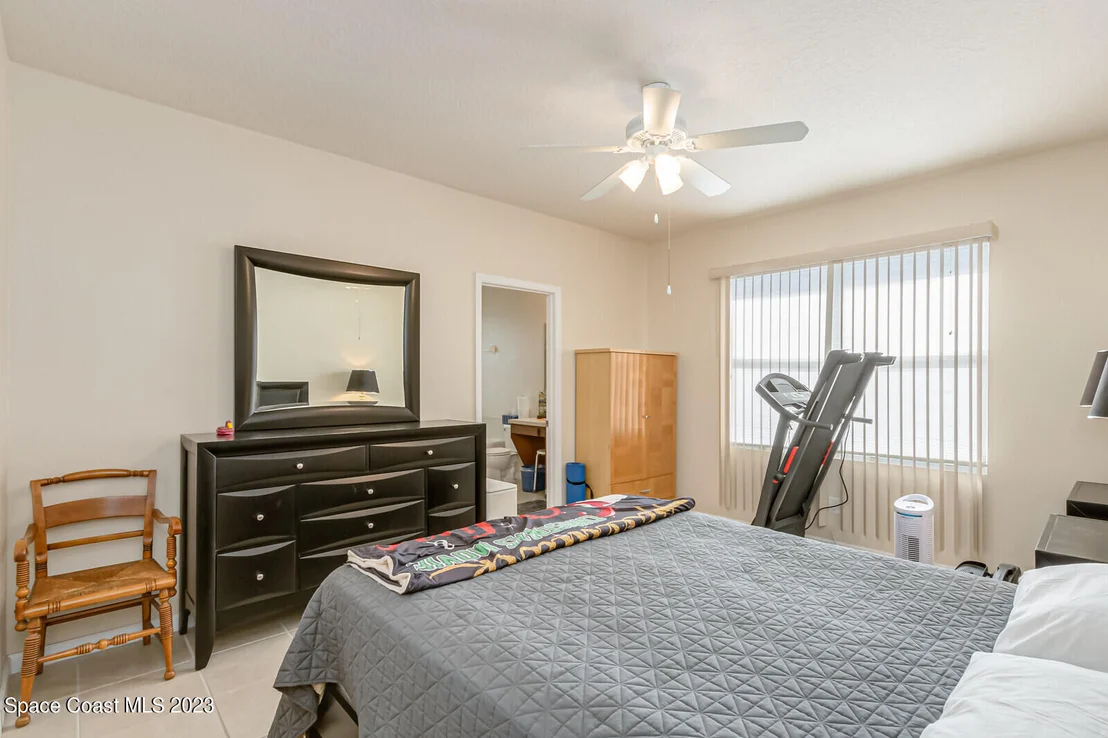 Photo of 881 Benton Drive