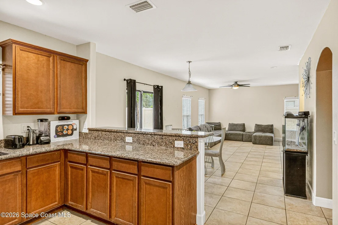 Photo of 547 Trymore Drive SE