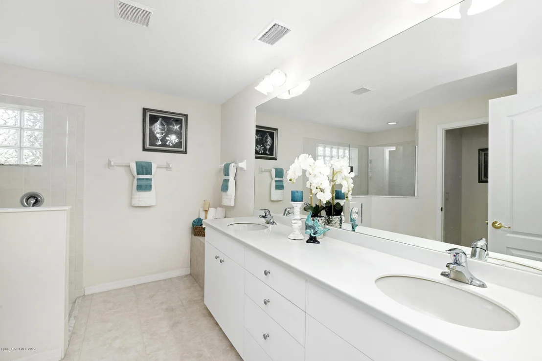 Photo of 3652 Shawnee Lane