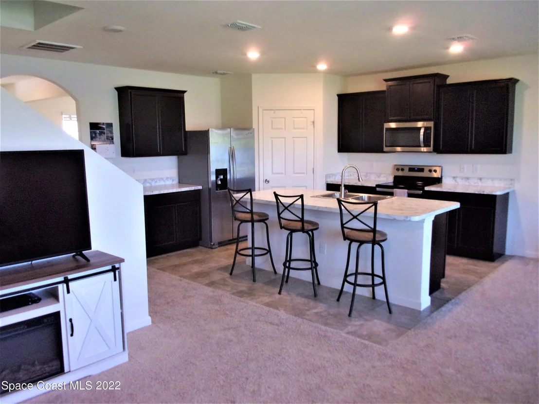 Photo of 735 Sorrento Drive