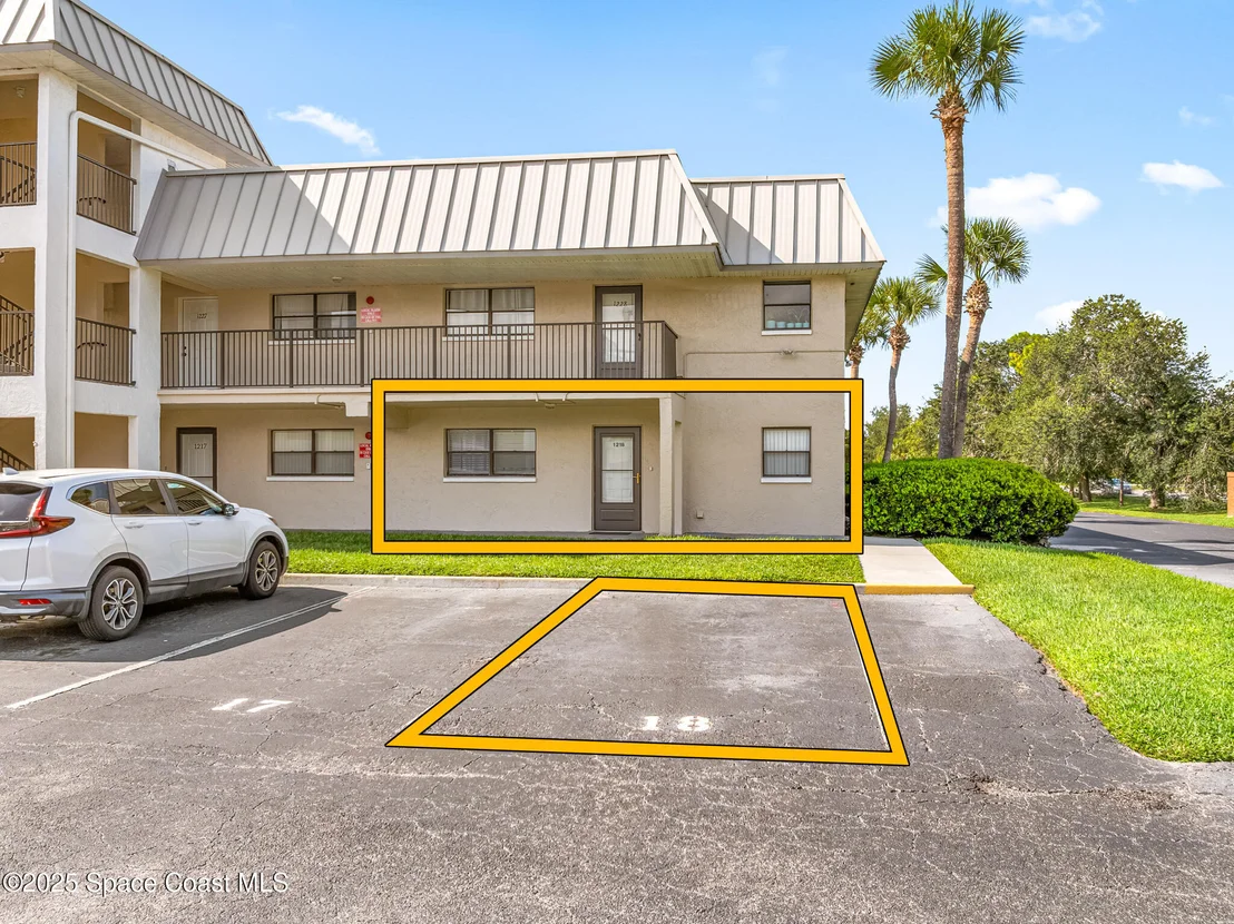 Photo of Unit 1218 at 305 Tangle Run Boulevard