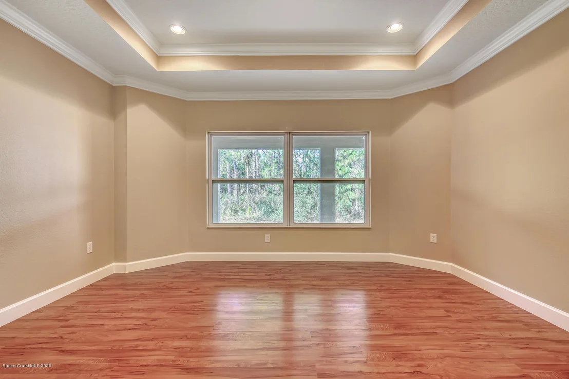Photo of 1290 Adamson Road