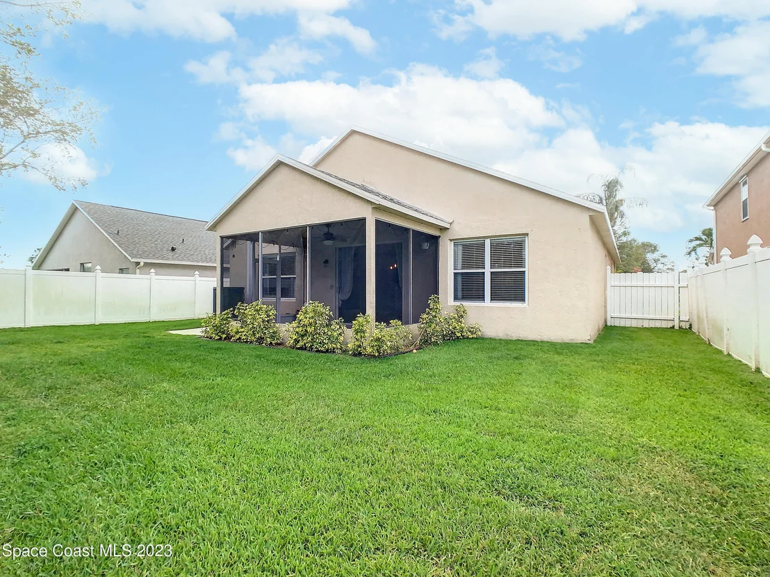 Photo of 324 Sedgewood Circle