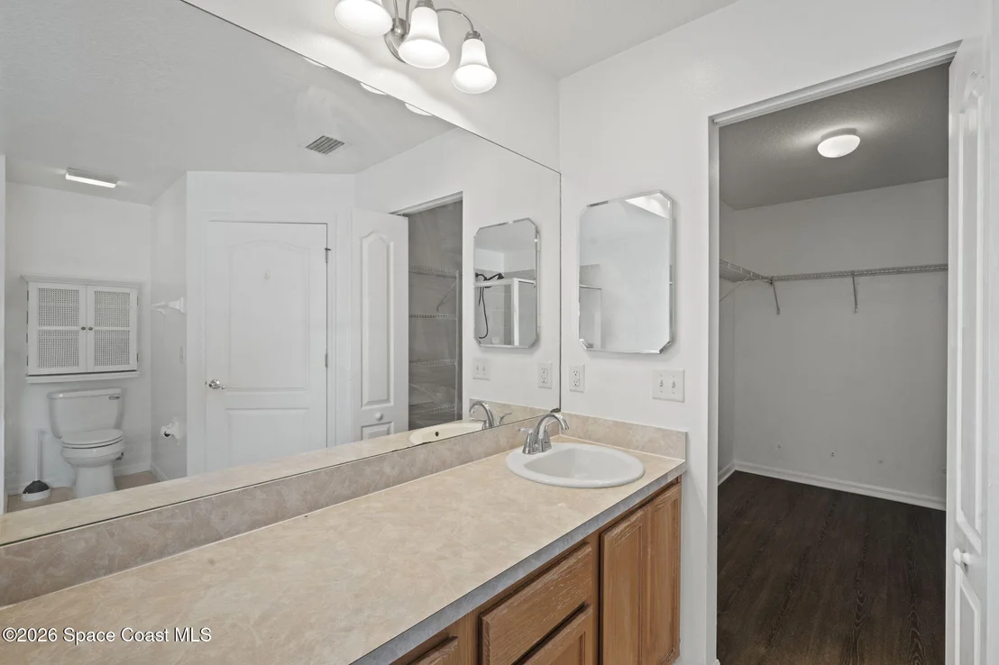 Photo of 425 La Veta Drive