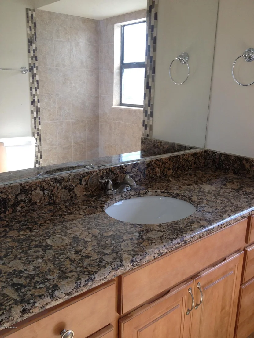 Photo of 1664 Clover Circle