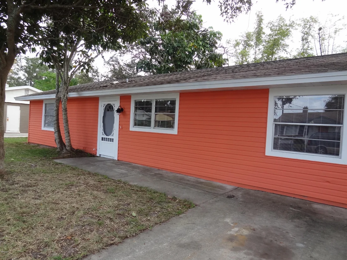 Photo of 1097 Riverdale Drive