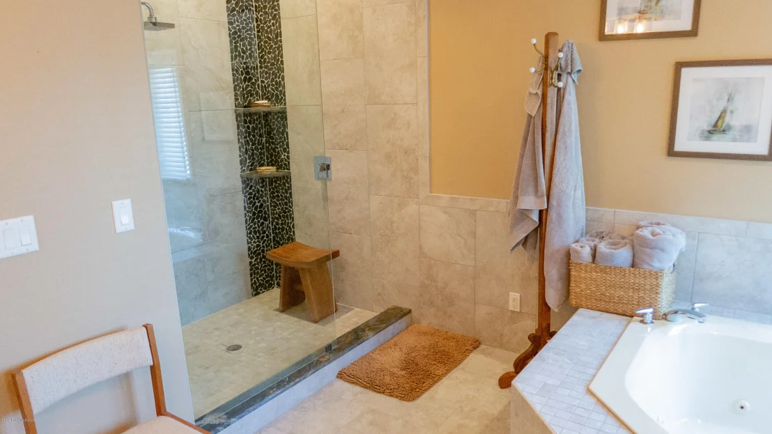 Photo of 432 Riverview Lane