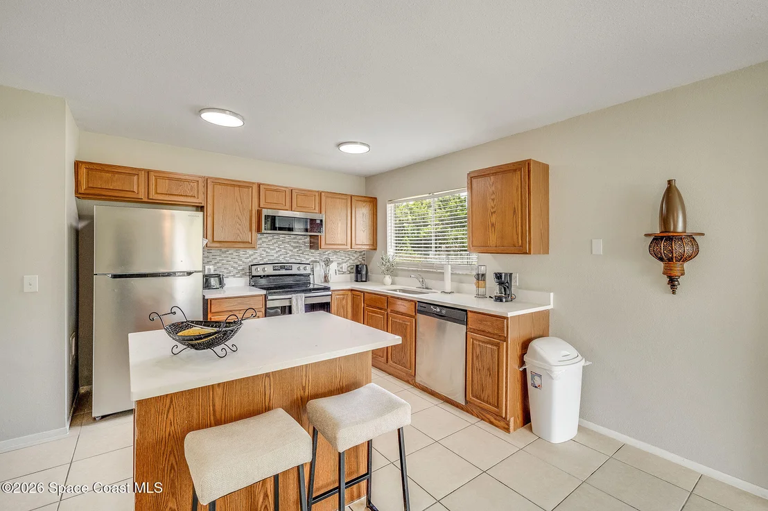 Photo of 730 Azure Avenue NE