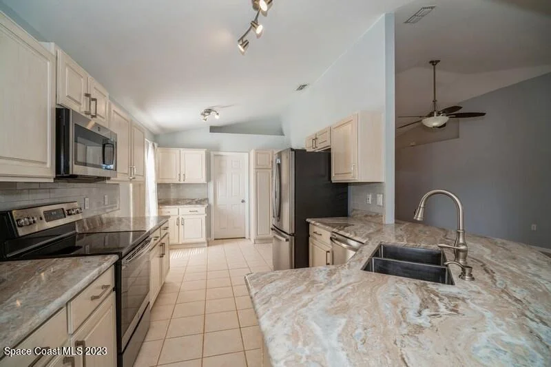 Photo of 279 Mcclain Drive