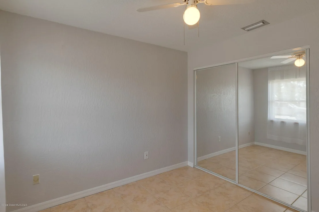 Photo of 921 Burn Drive NE