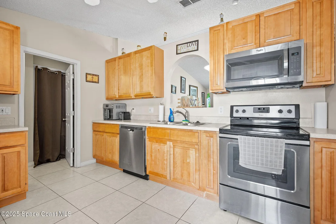 Photo of 2977 Sebastian Lane