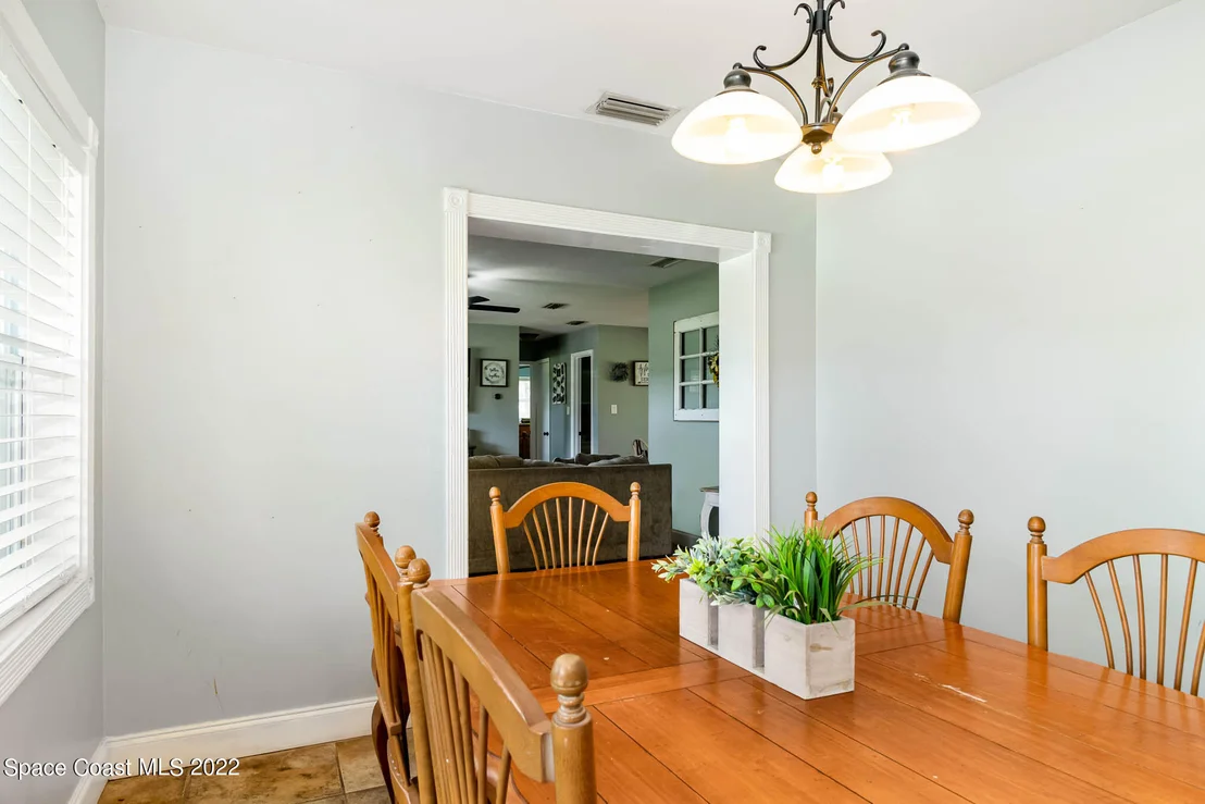 Photo of 1838 Pinewood Road