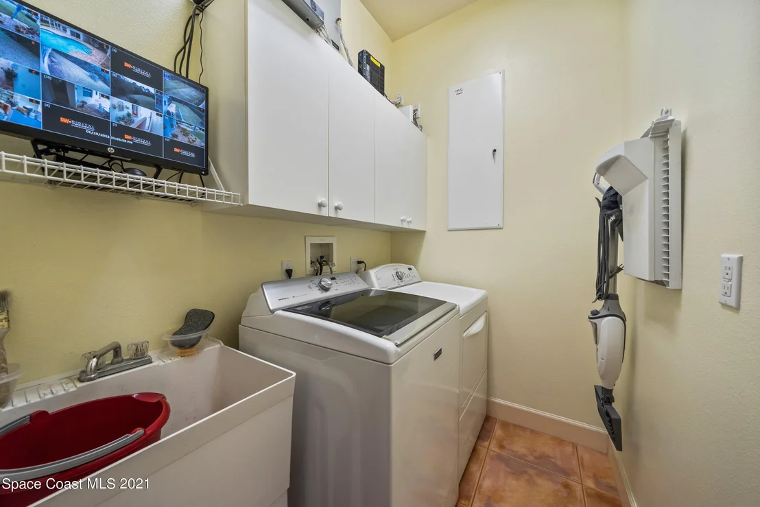 Photo of 975 Starling Way