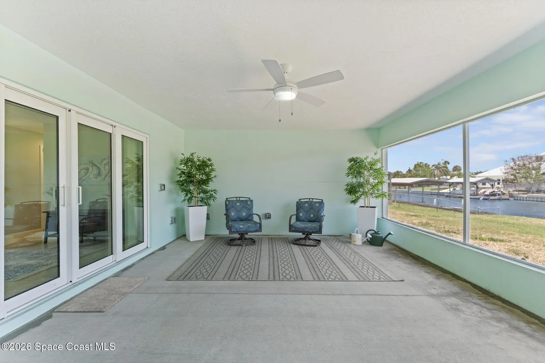 Photo of 465 Cardinal Drive