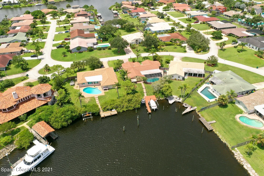 Photo of 457 Red Sail Way