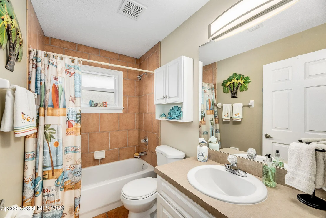 Photo of 468 Biscayne Lane