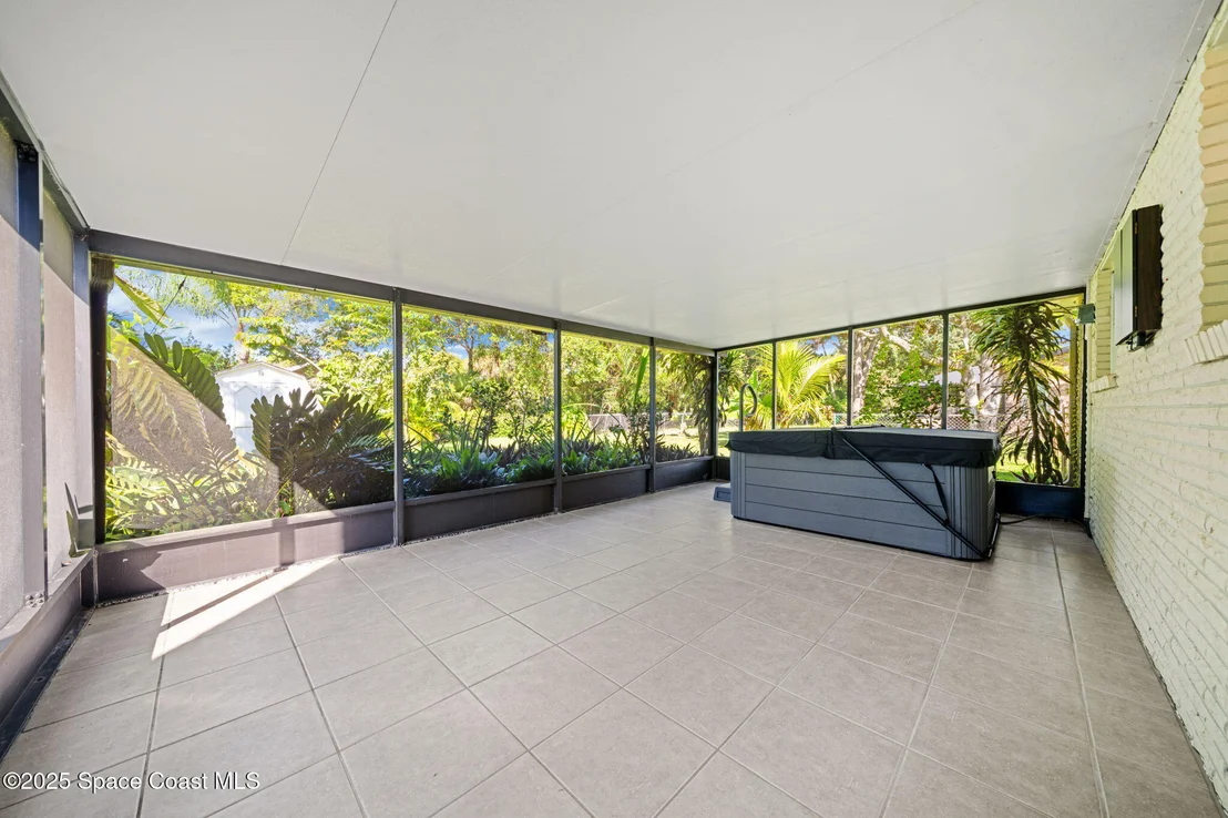 Photo of 611 Dundee Circle