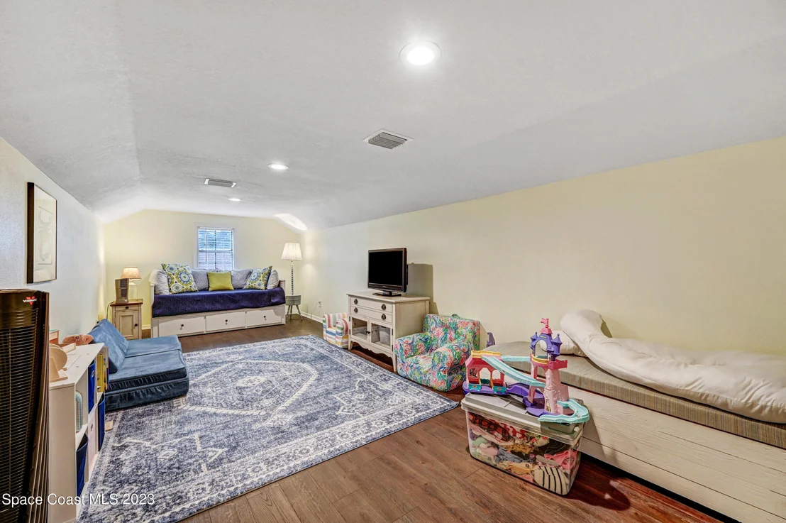 Photo of 2225 Royal Oaks Drive