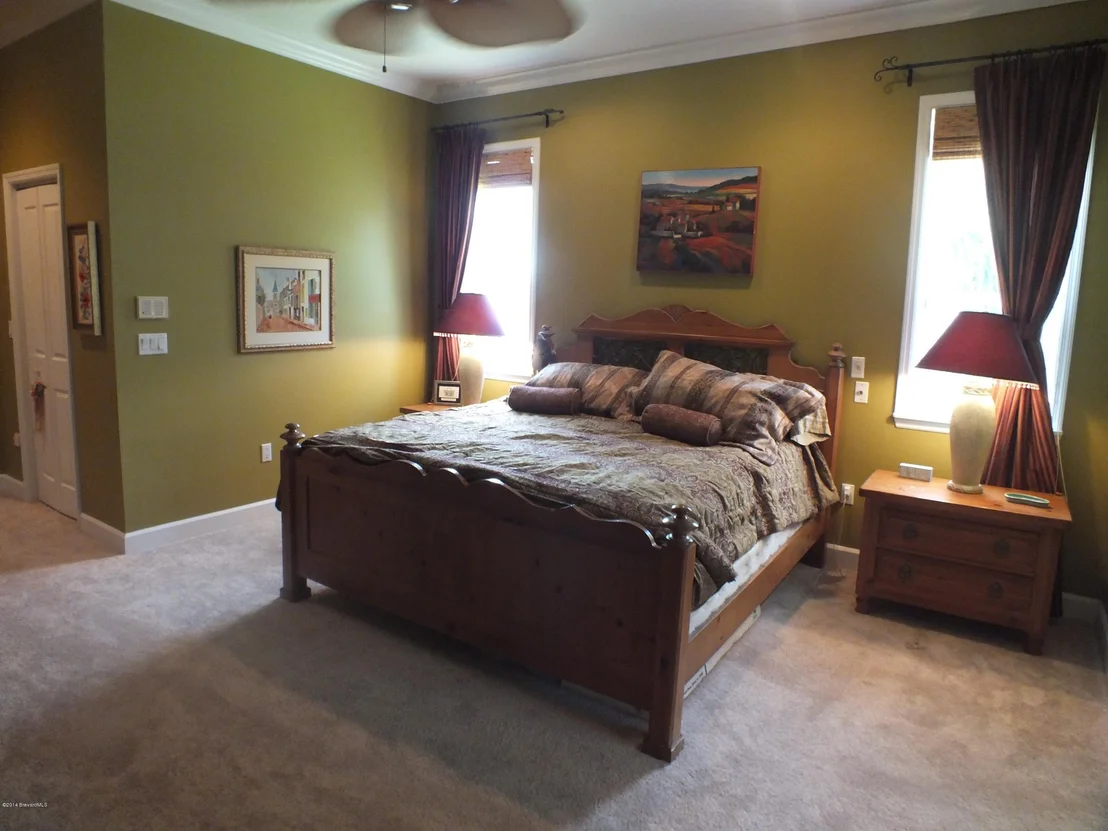 Photo of 470 Oriole Lane
