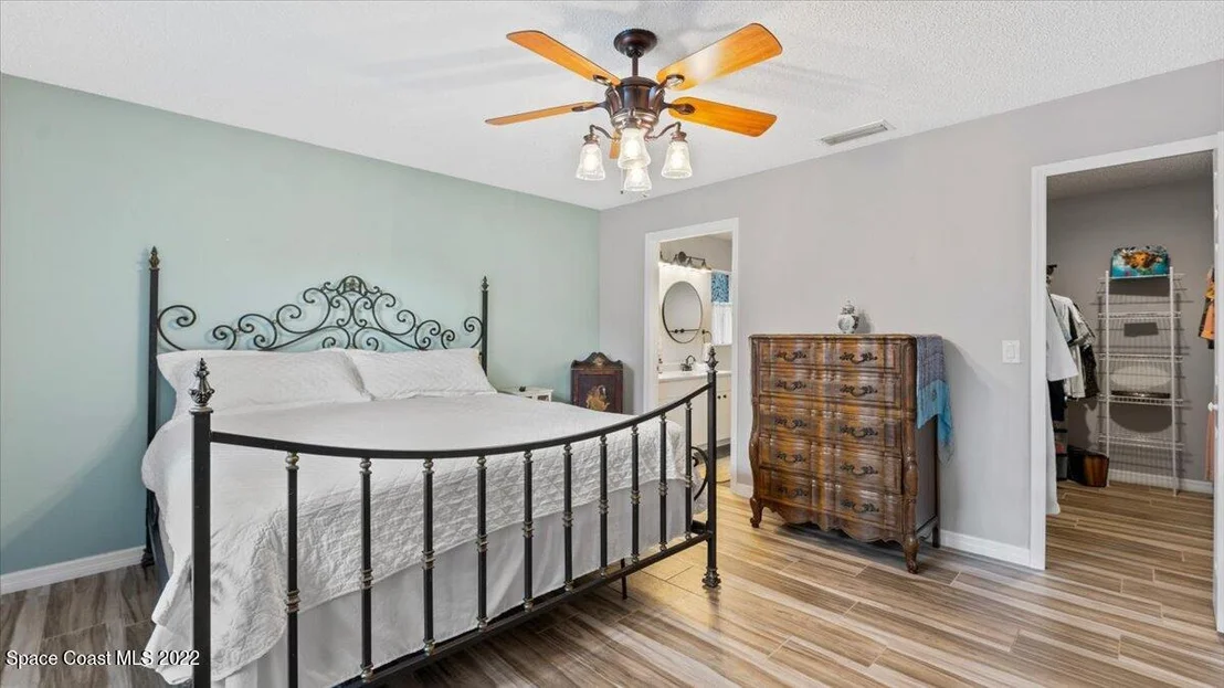 Photo of 5187 Carrick Road