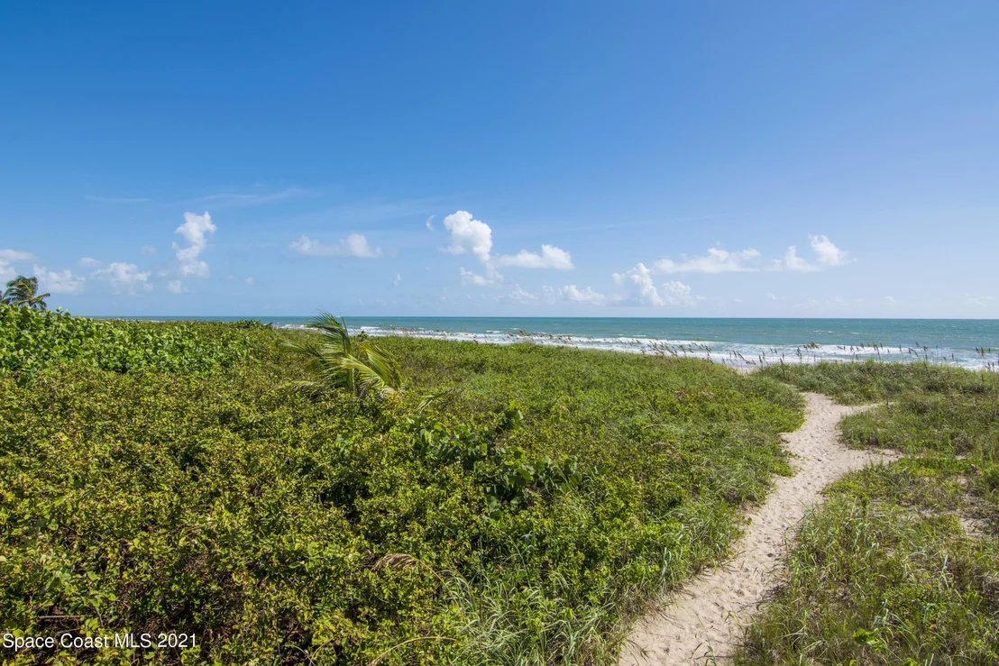 Photo of Unit PHA2 at 3100 N Highway A1a