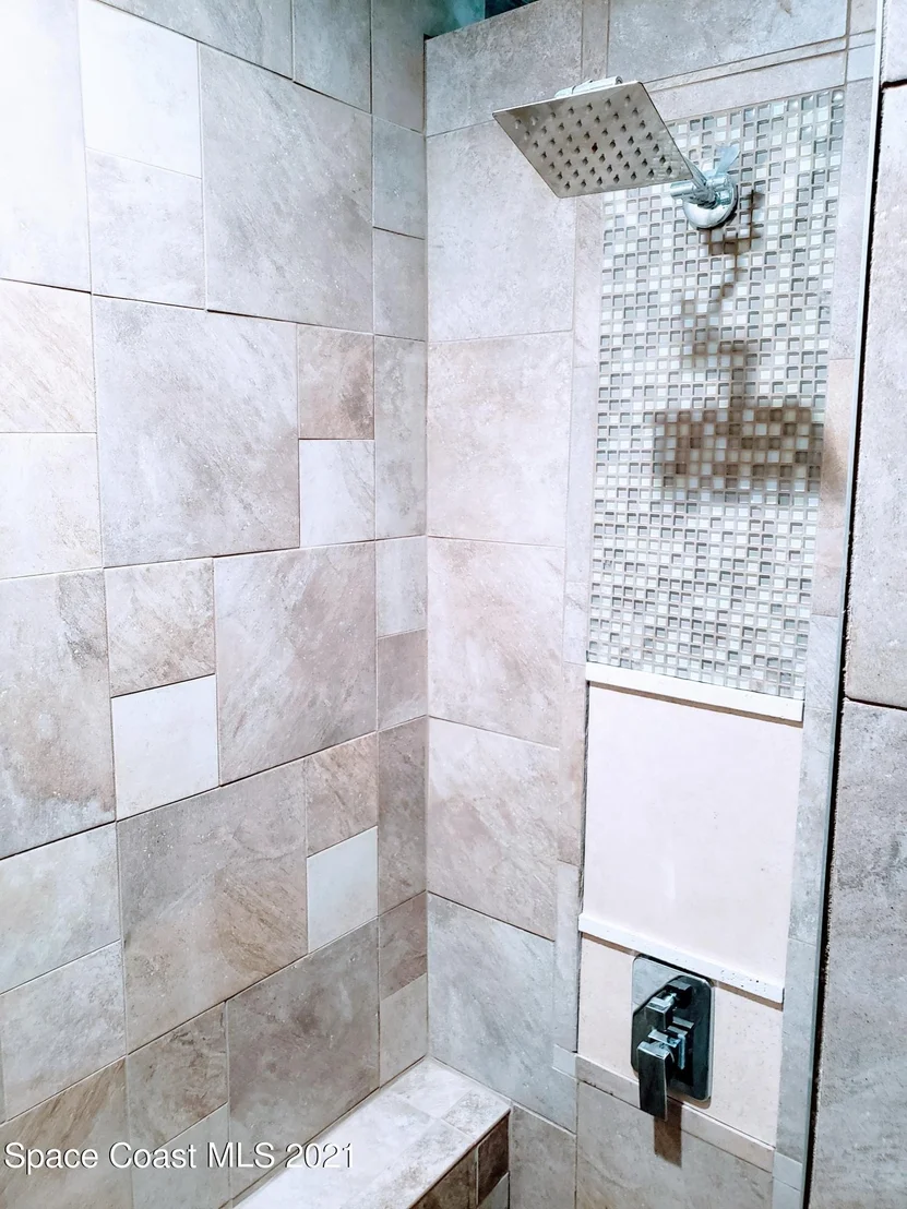 Photo of 546 Loveridge Drive